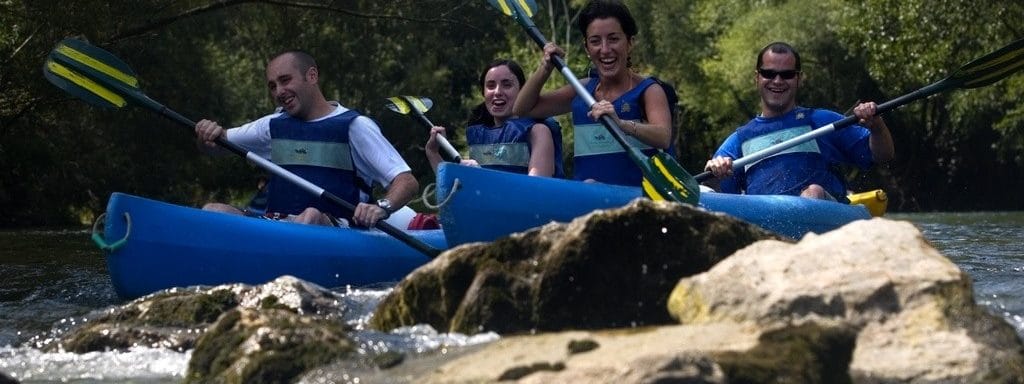 Actividades en Asturias descenso del sella en canoa
