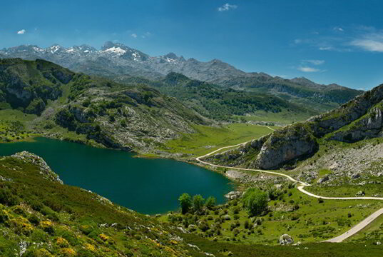 Desde Oviedo, excursión Lagos de Covadonga, Covadonga y Cangas de Onís Lagos de Covadonga